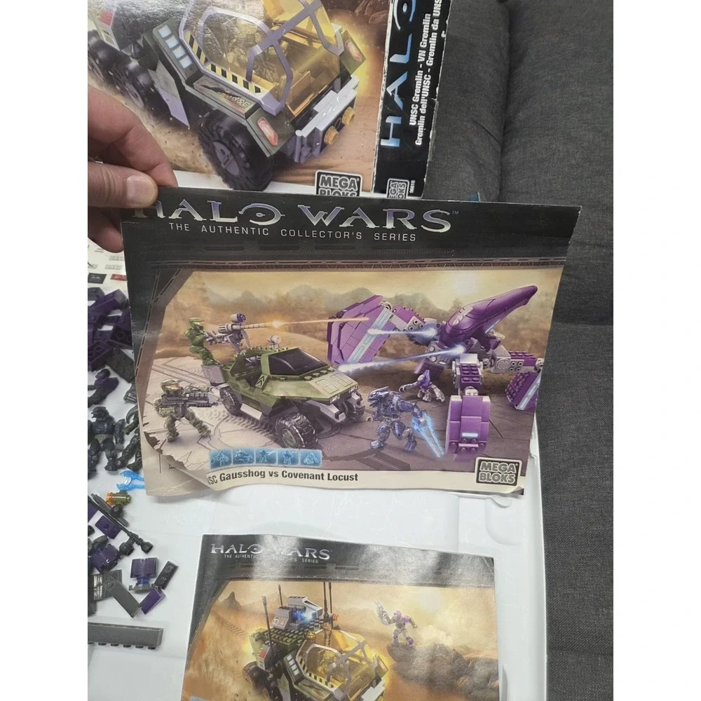 HALO Wars Mega Bloks UNSC Gausshog Vs Covenant Locust / Gremlin 96823 96818